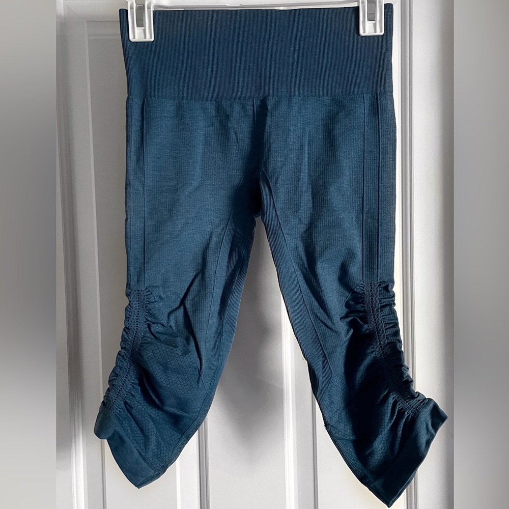 Lululemon In The Flow Crop Jet Blue Leggings